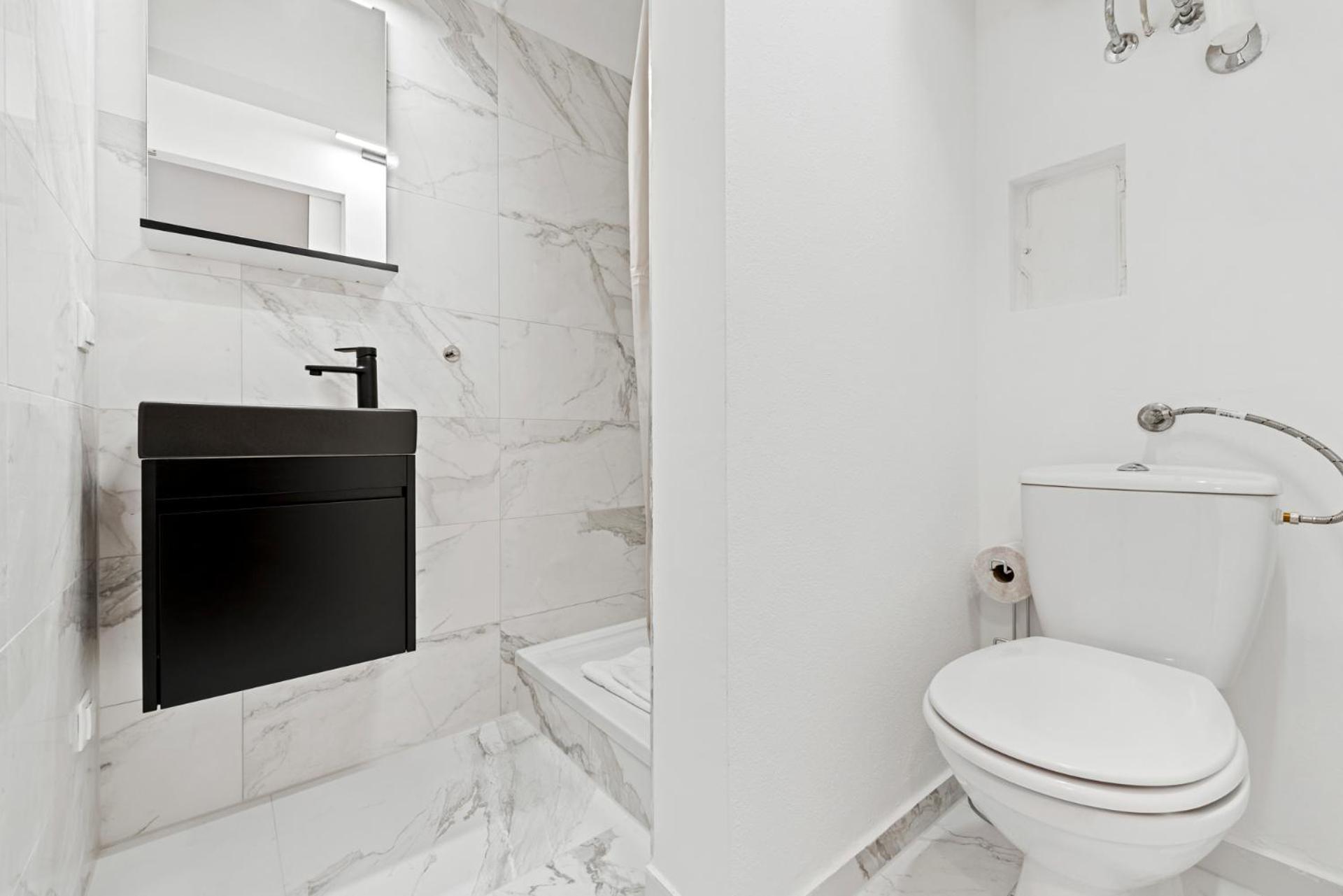 Cozy City Apartment - 15 Min To City-Centre - Contactless 24H Check-In ウィーン エクステリア 写真